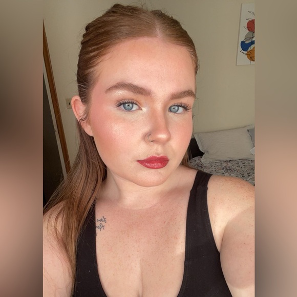 Meet your Posher, Kaitlyn - Picture 1 of 3